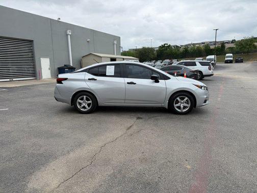 Brilliant Silver Metallic 2021 Nissan Versa 1.6 S