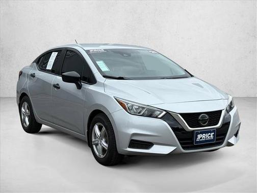 Brilliant Silver Metallic 2021 Nissan Versa 1.6 S