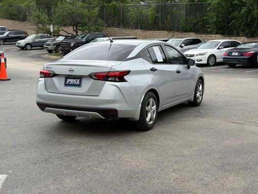Brilliant Silver Metallic 2021 Nissan Versa 1.6 S