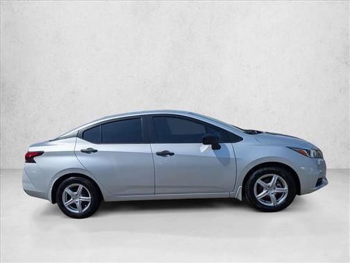 Brilliant Silver Metallic 2021 Nissan Versa 1.6 S