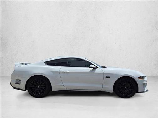 Oxford White 2019 Ford Mustang GT Premium