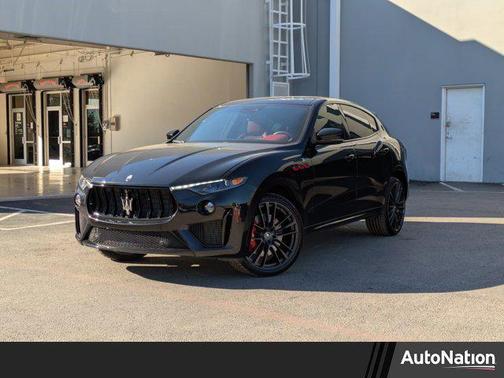 Nero Ribelle Metallic 2023 Maserati Levante Modena S