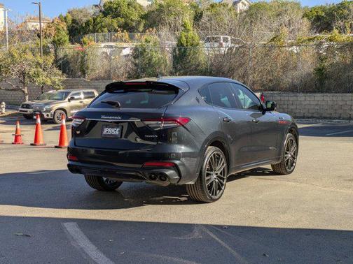 Nero Ribelle Metallic 2023 Maserati Levante Modena S
