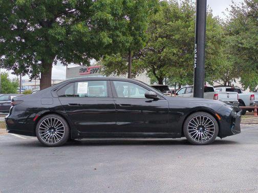 Black Sapphire Metallic 2025 BMW 750e i xDrive