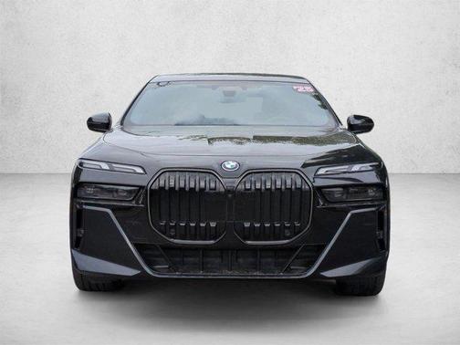 Black Sapphire Metallic 2025 BMW 750e i xDrive