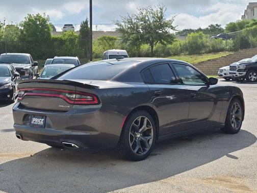 Granite Crystal Metallic Clearcoat 2015 Dodge Charger SXT