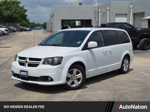 White Knuckle Clearcoat 2018 Dodge Grand Caravan GT