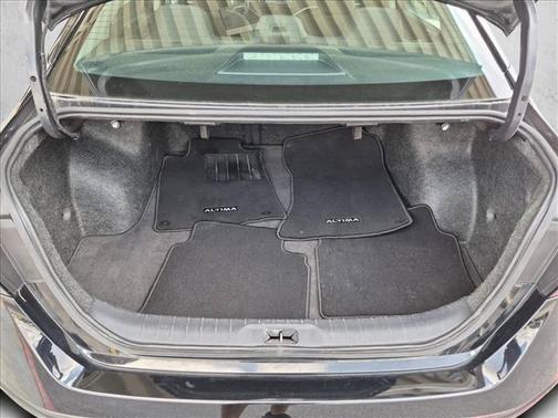 Super Black 2025 Nissan Altima SV FWD