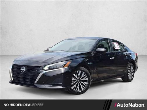 Super Black 2025 Nissan Altima SV FWD