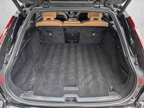 2021 Volvo V90 Cross Country T6