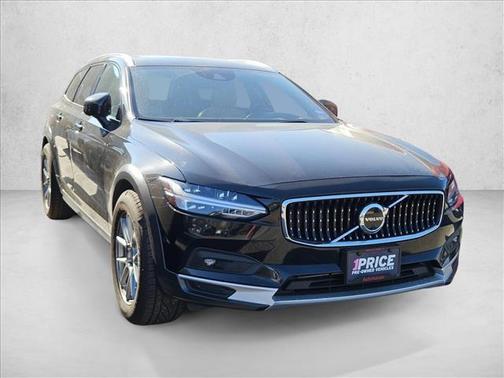 2021 Volvo V90 Cross Country T6