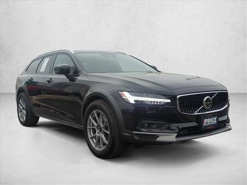 2021 Volvo V90 Cross Country T6