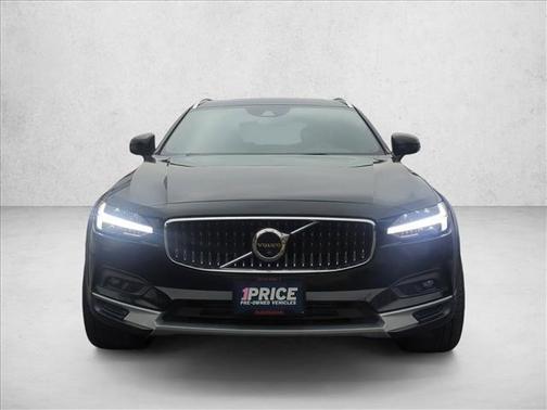 2021 Volvo V90 Cross Country T6