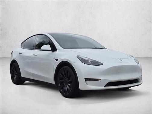 Pearl White Multi-Coat 2023 Tesla Model Y Performance Dual Motor All-Wheel Drive