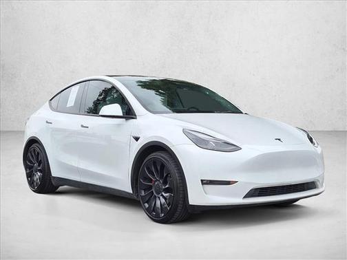 Pearl White Multi-Coat 2023 Tesla Model Y Performance Dual Motor All-Wheel Drive