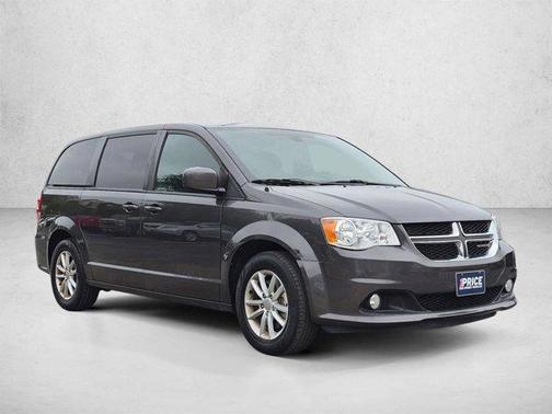 Granite Pearlcoat 2020 Dodge Grand Caravan SE