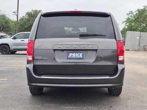 Granite Pearlcoat 2020 Dodge Grand Caravan SE