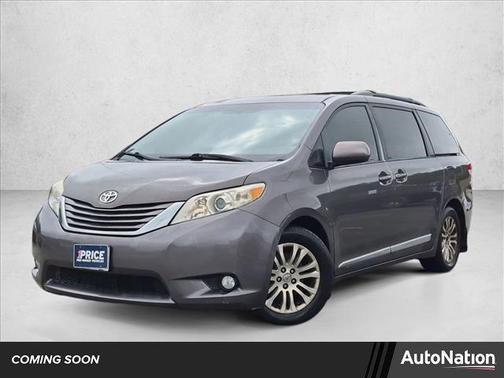 Silver Sky Metallic 2013 Toyota Sienna XLE