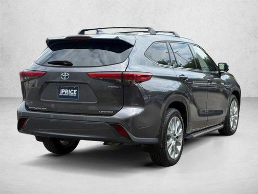 Magnetic Gray Metallic 2021 Toyota Highlander Hybrid Limited