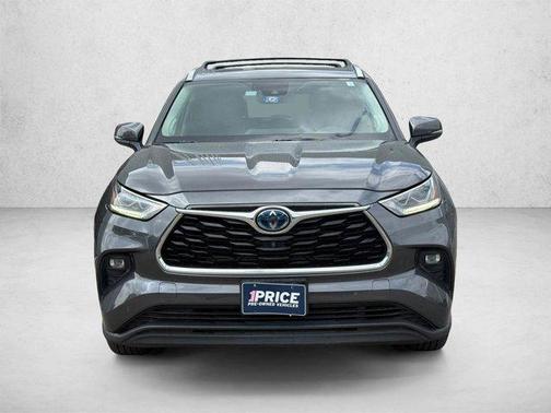 Magnetic Gray Metallic 2021 Toyota Highlander Hybrid Limited