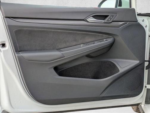 2024 Volkswagen Golf GTI 2.0T S DSG