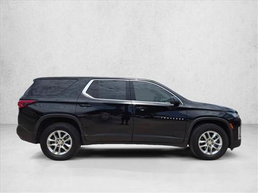 Mosaic Black Metallic 2022 Chevrolet Traverse LS