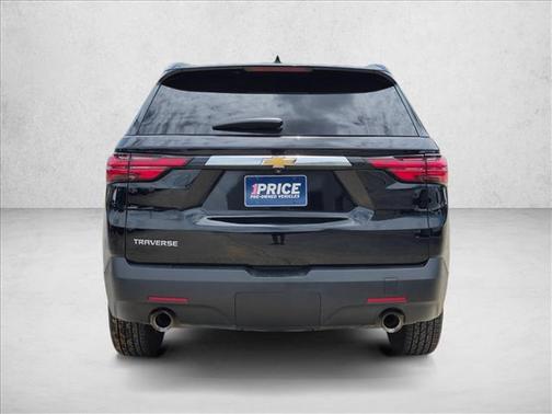 Mosaic Black Metallic 2022 Chevrolet Traverse LS