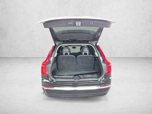 Onyx Black Metallic 2025 Volvo XC90 B6 Ultra