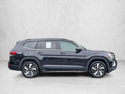 Silver Mist Metallic 2024 Volkswagen Atlas 2.0T SE w/Technology