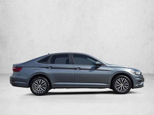 Platinum Gray Metallic 2021 Volkswagen Jetta 1.4T SE