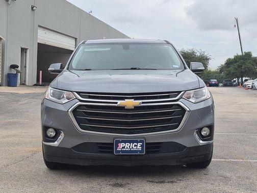 Satin Steel Metallic 2018 Chevrolet Traverse LT Cloth
