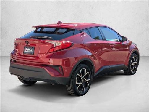 2022 Toyota C-HR XLE