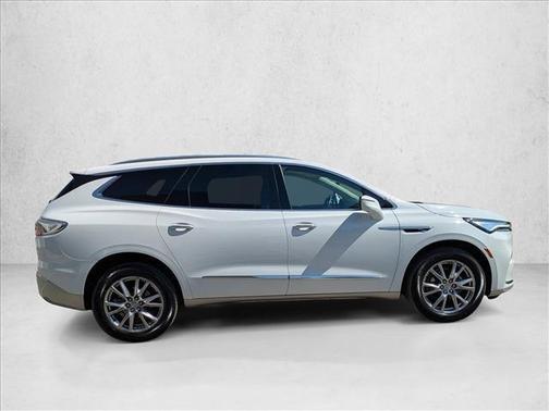 2024 Buick Enclave Essence FWD
