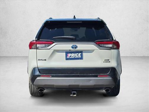 Blizzard Pearl w/Black Roof 2019 Toyota RAV4 Hybrid SE
