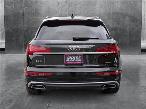 2022 Audi Q5 45 S line Premium Plus