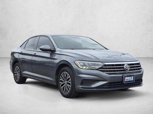 Platinum Gray Metallic 2019 Volkswagen Jetta 1.4T SE