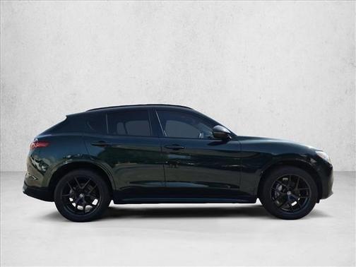 Verde Visconti Metallic 2021 Alfa Romeo Stelvio Ti