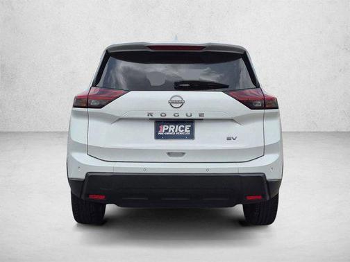 Everest White Pearl 2024 Nissan Rogue SV