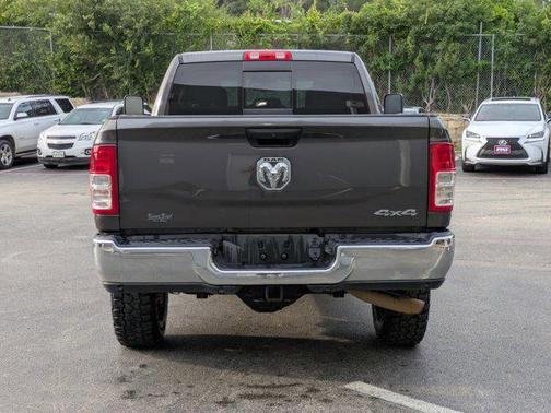 2020 RAM 2500 Tradesman Crew Cab 4X4 6'4' Box
