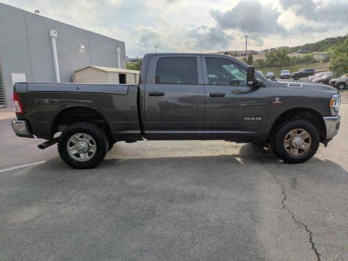 2020 RAM 2500 Tradesman Crew Cab 4X4 6'4' Box