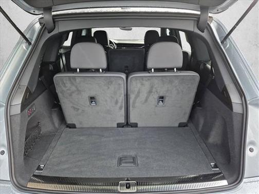 Satellite Silver M 2026 Audi Q7 45 Premium