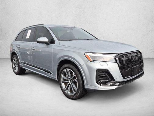 Satellite Silver M 2026 Audi Q7 45 Premium