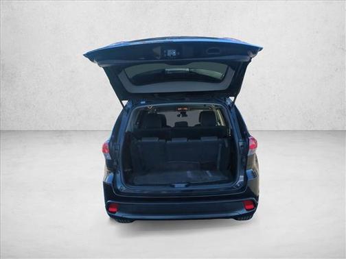 2019 Toyota Highlander LE I4