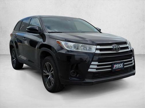 2019 Toyota Highlander LE I4