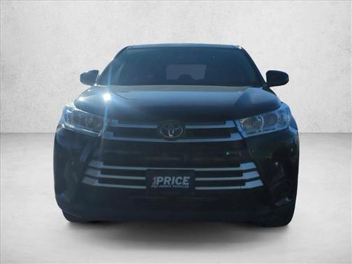 2019 Toyota Highlander LE I4