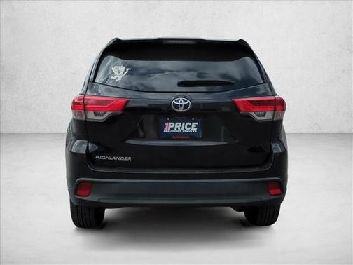 2019 Toyota Highlander LE I4