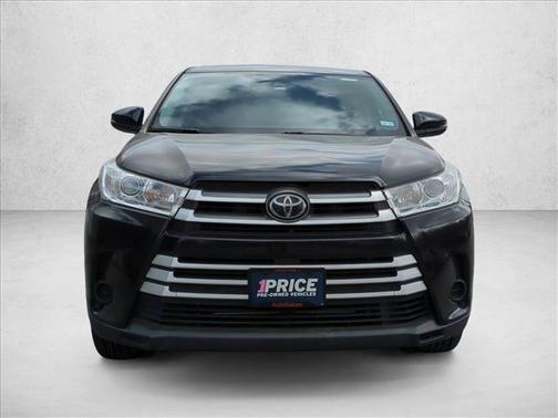 2019 Toyota Highlander LE I4
