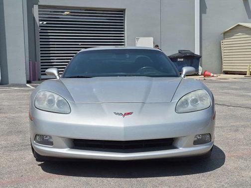 Machine Silver Metallic 2005 Chevrolet Corvette Base