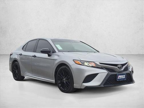 Celestial Silver Metallic 2020 Toyota Camry SE