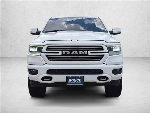 Ivory White Tri-Coat Pearlcoat 2021 RAM 1500 Laramie
